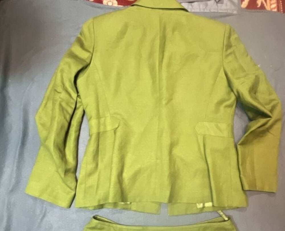 Le Suit Petite Women's 10P Lime Green Linen Blend Blazer and Skirt Suit Set - Picture 8 of 16